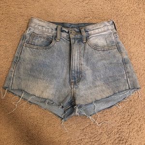 BRANDY MELVILLE JEAN SHORTS!!!